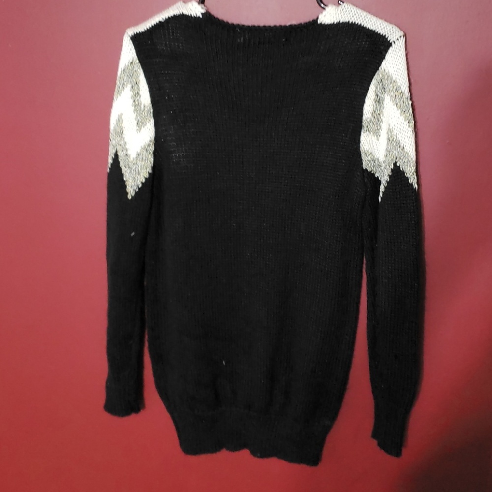 Sweater - Picture 4 of 4